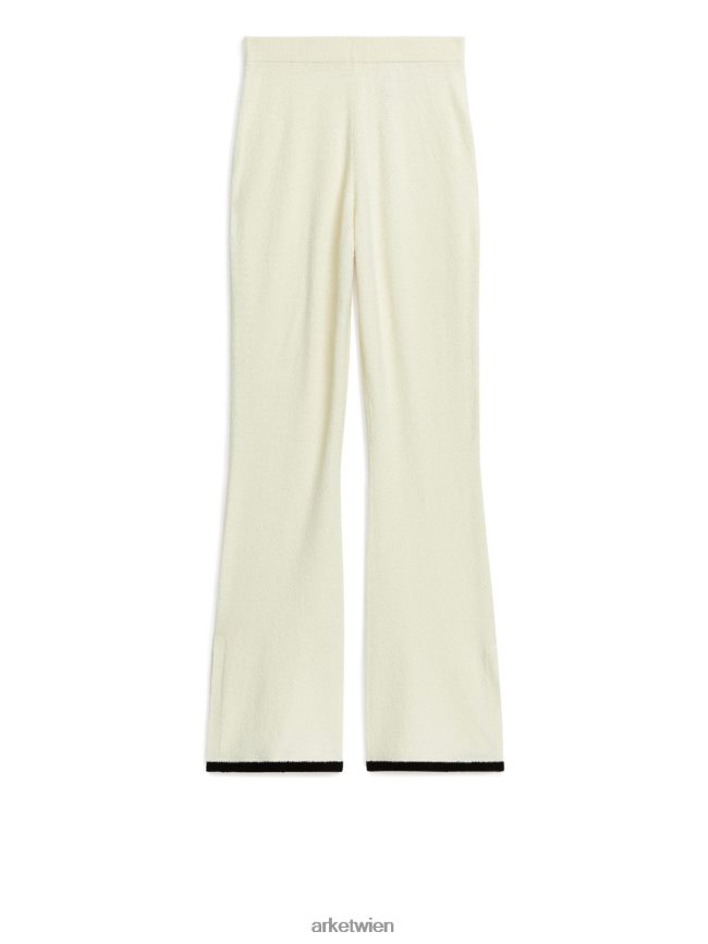ARKET Ausgestellte Bouclé-Hose cremefarben/schwarz Frauen 8RF08T220 Kleidung