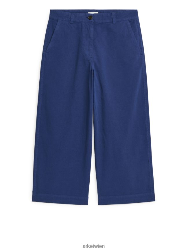 ARKET Kurz geschnittene Chinohose aus Baumwollleinen Blau Frauen 8RF08T192 Kleidung