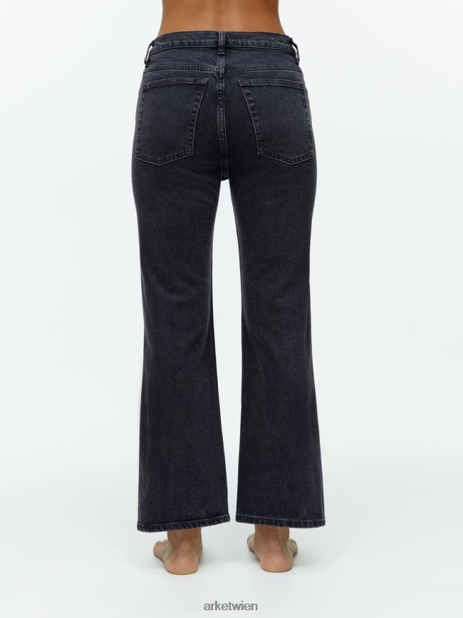 ARKET Kurze, ausgestellte Stretchjeans mit Farnmuster Vintage-Schwarz Frauen 8RF08T146 Kleidung