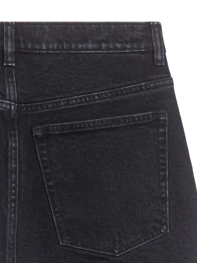 ARKET Kurze, ausgestellte Stretchjeans mit Farnmuster Vintage-Schwarz Frauen 8RF08T146 Kleidung