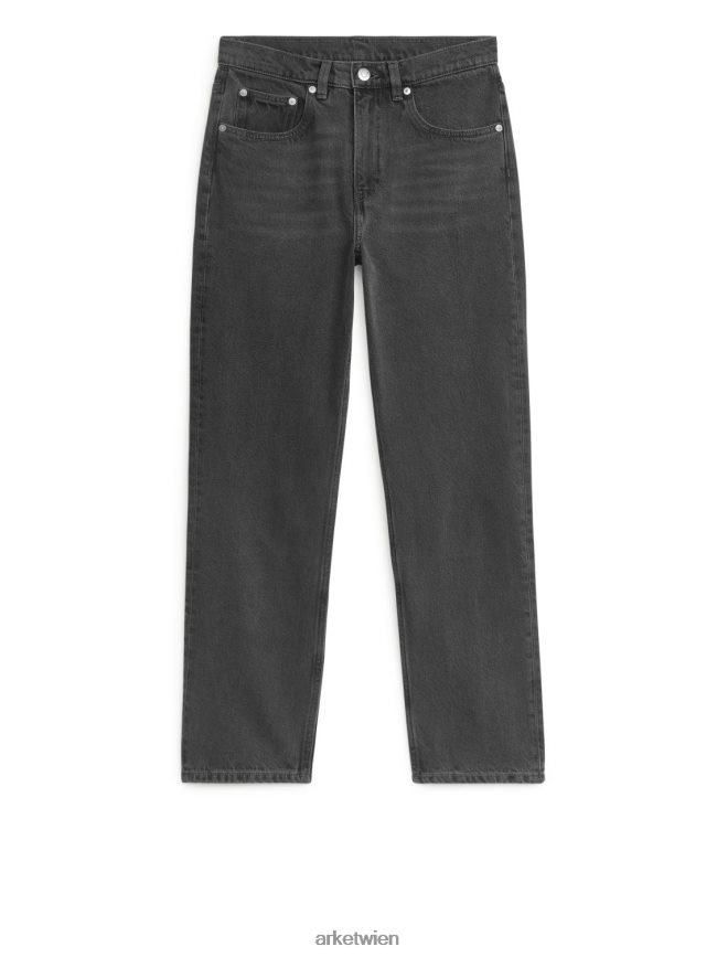 ARKET Kurze, schmal geschnittene Jade-Jeans schwarz gewaschen Frauen 8RF08T164 Kleidung