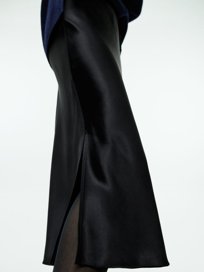 ARKET Schräg geschnittener Satinrock Schwarz Frauen 8RF08T241 Kleidung