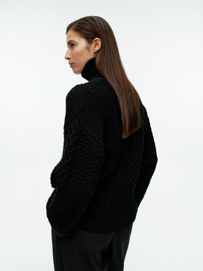 ARKET Wollpullover mit Zopfmuster Schwarz Frauen 8RF08T431 Kleidung