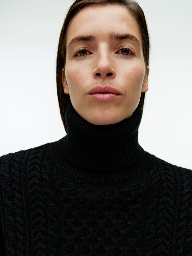 ARKET Wollpullover mit Zopfmuster Schwarz Frauen 8RF08T431 Kleidung