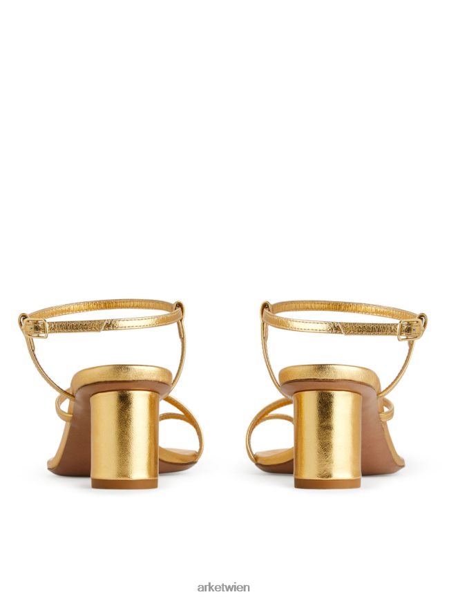 ARKET Ledersandalen mit Absatz Gold Frauen 8RF08T697 Schuhwerk