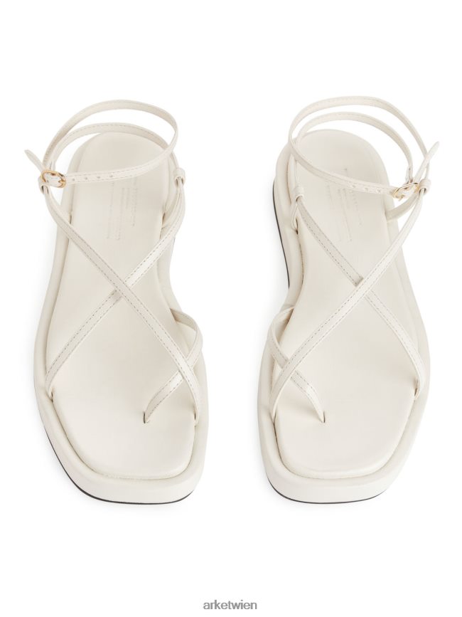 ARKET Sandalen mit Lederriemen Weiß Frauen 8RF08T632 Schuhwerk