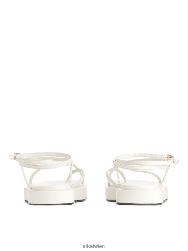 ARKET Sandalen mit Lederriemen Weiß Frauen 8RF08T632 Schuhwerk