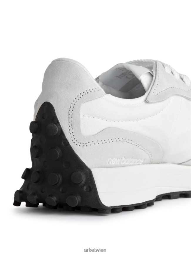 ARKET New Balance 327 Trainer grau Frauen 8RF08T667 Schuhwerk