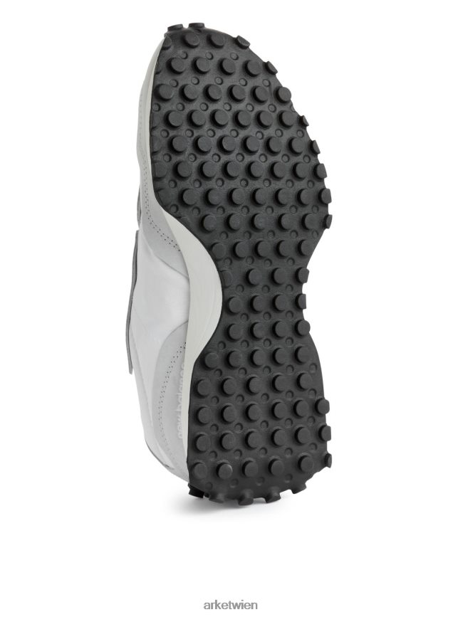 ARKET New Balance 327 Trainer grau Frauen 8RF08T667 Schuhwerk