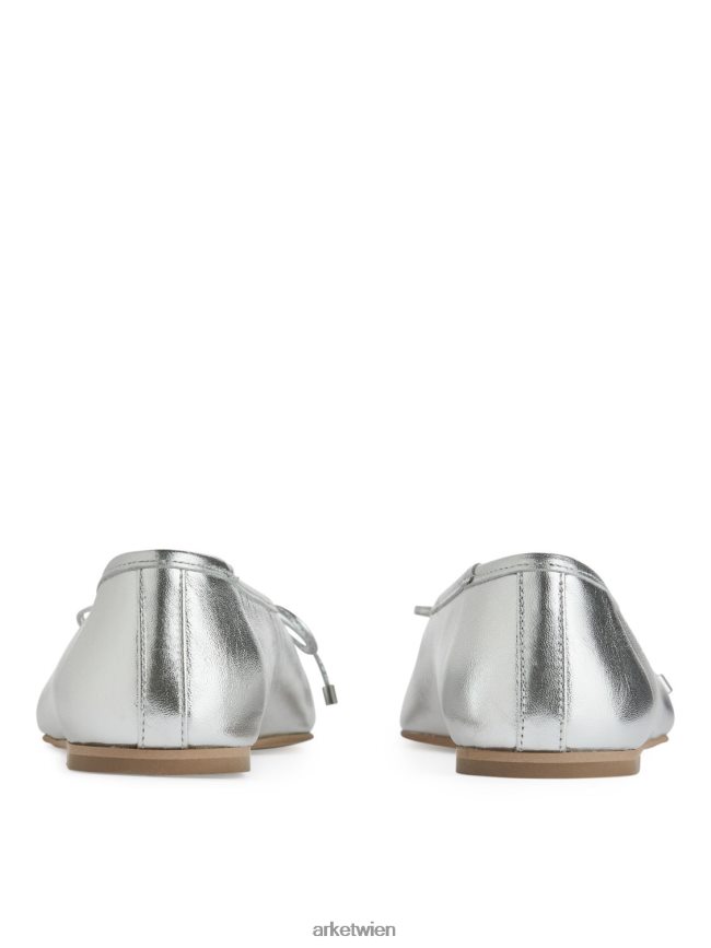 ARKET Ballerinas aus Leder Silber Frauen 8RF08T714 Schuhwerk