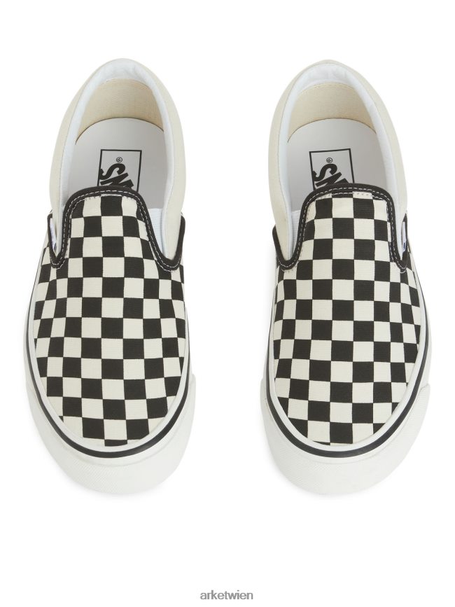 ARKET Vans ua klassische Slip-On-Schuhe Schwarz-Weiss Frauen 8RF08T662 Schuhwerk