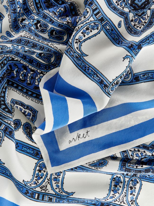 ARKET Bedruckter Seidenschal gebrochenes Weiß/Blau Frauen 8RF08T843 Zubehör