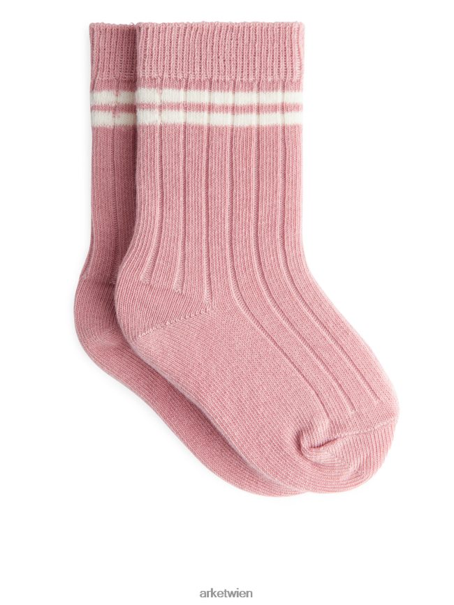 ARKET Gerippte Babysocken Rosa Kinder 8RF08T1786 Kleidung
