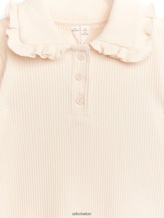 ARKET Oberteil aus geripptem Jersey mit Rüschenkragen Beige Kinder 8RF08T1466 Kleidung
