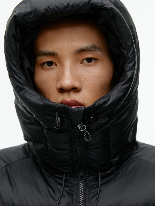 ARKET sportliche Daunenjacke Schwarz Männer 8RF08T1170 Kleidung