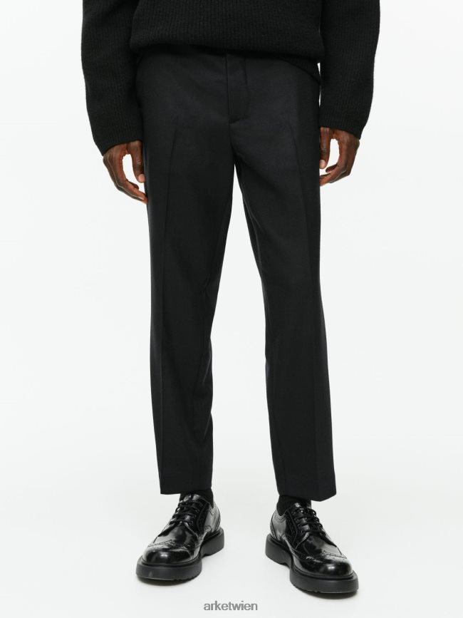ARKET Kurze, schmal zulaufende Wollhose Schwarz Männer 8RF08T1087 Kleidung