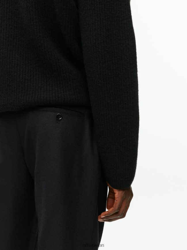 ARKET Kurze, schmal zulaufende Wollhose Schwarz Männer 8RF08T1087 Kleidung