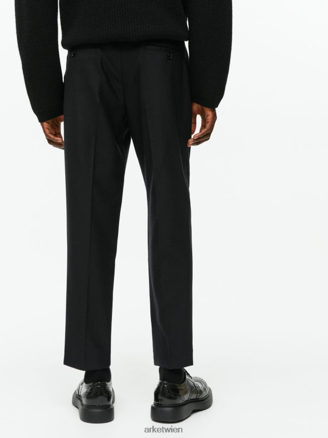 ARKET Kurze, schmal zulaufende Wollhose Schwarz Männer 8RF08T1087 Kleidung