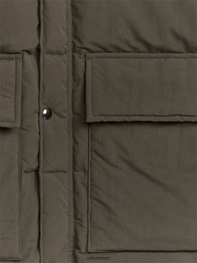 ARKET Wattierte Pufferjacke khaki Männer 8RF08T1169 Kleidung