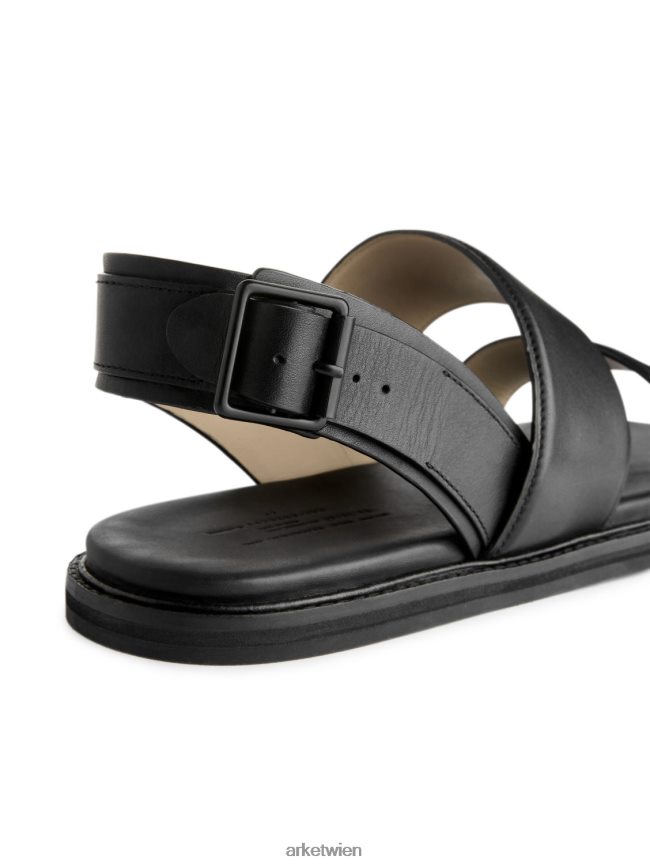 ARKET Ledersandalen mit Schnalle Schwarz Männer 8RF08T1271 Schuhwerk