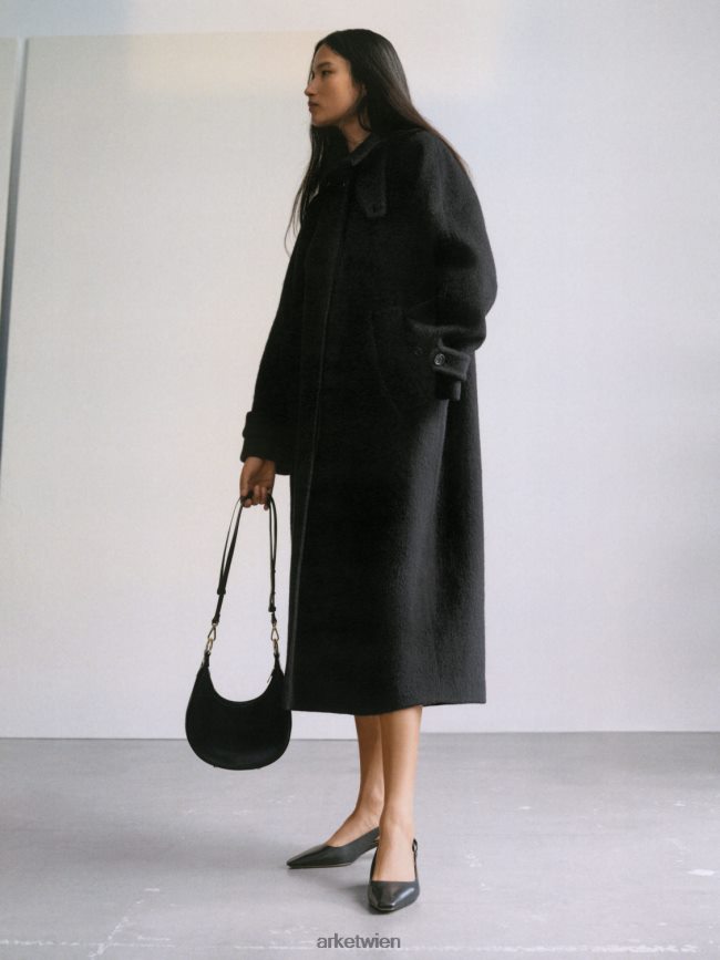 ARKET Halbmond-Ledertasche Schwarz unisex 8RF08T759 Taschen