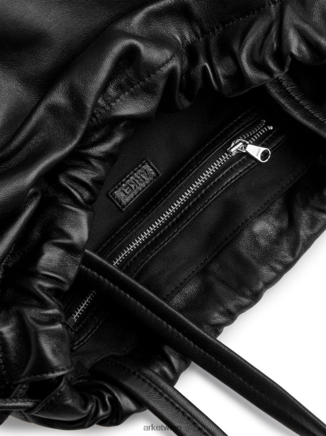 ARKET Tragetasche aus Leder mit Kordelzug Schwarz unisex 8RF08T746 Taschen